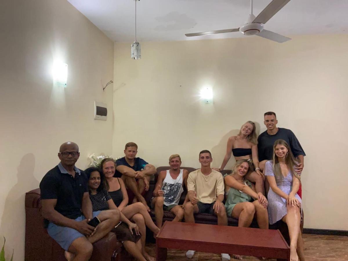 senarathna guest house Weligama Luaran gambar