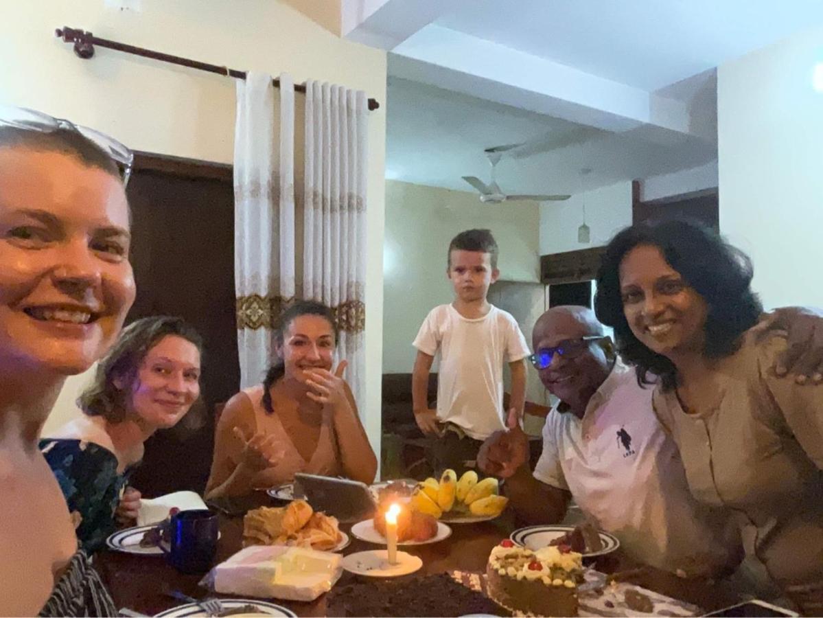 senarathna guest house Weligama Luaran gambar