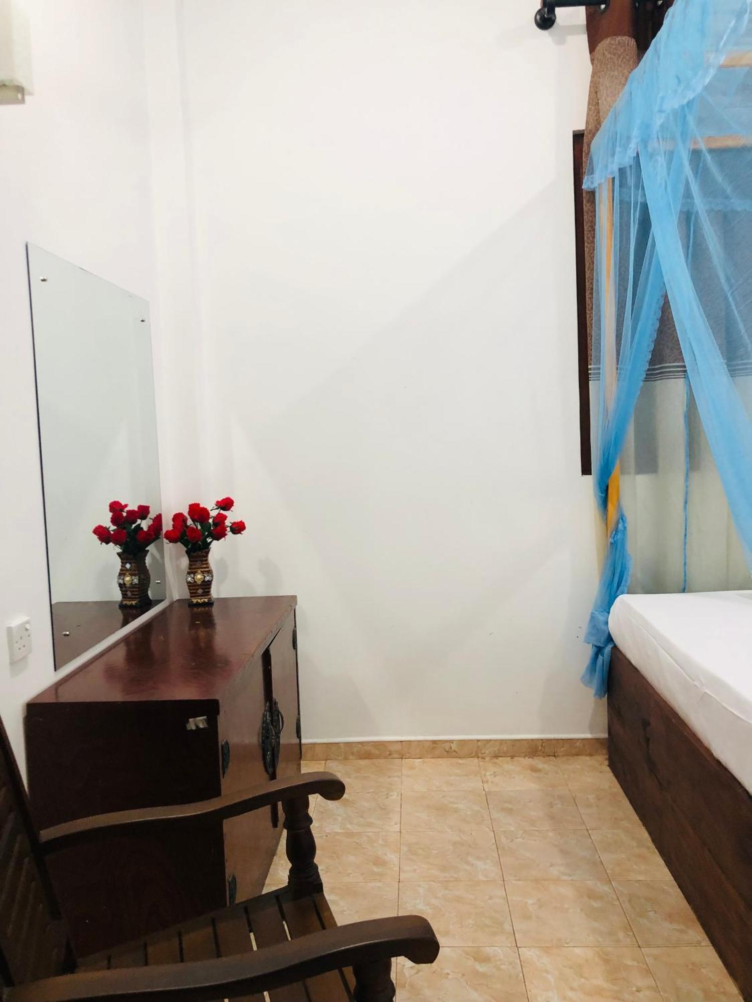 senarathna guest house Weligama Luaran gambar
