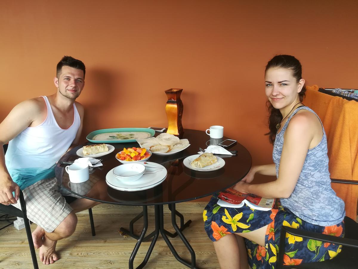senarathna guest house Weligama Luaran gambar